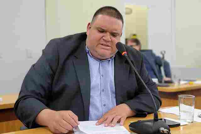 Vereador Jovan pede estudos para promo&ccedil;&atilde;o vertical dos servidores p&uacute;blicos municipais