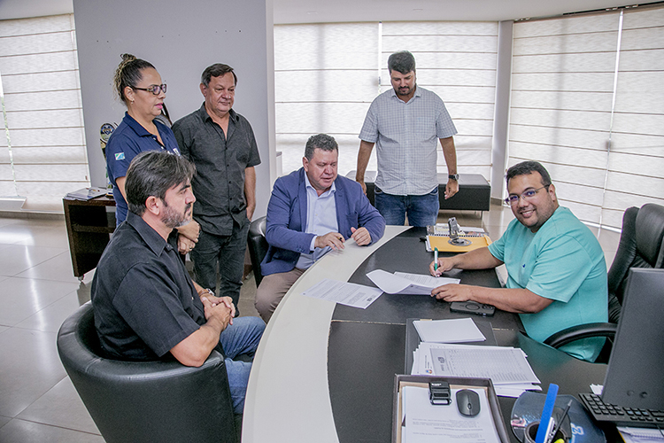 Prefeitura e Estado formalizam cooperação para ampliar Fomento Rural em Corumbá