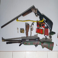 Homem &eacute; preso por posse irregular de arma de fogo e suspeita de c&aacute;rcere privado de sua filha em Lad&aacute;rio