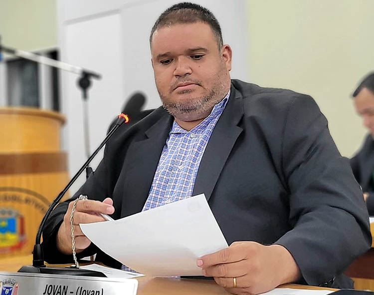 Vereador Jovan pede melhorias no sistema vi&aacute;rio da Avenida Rio Branco