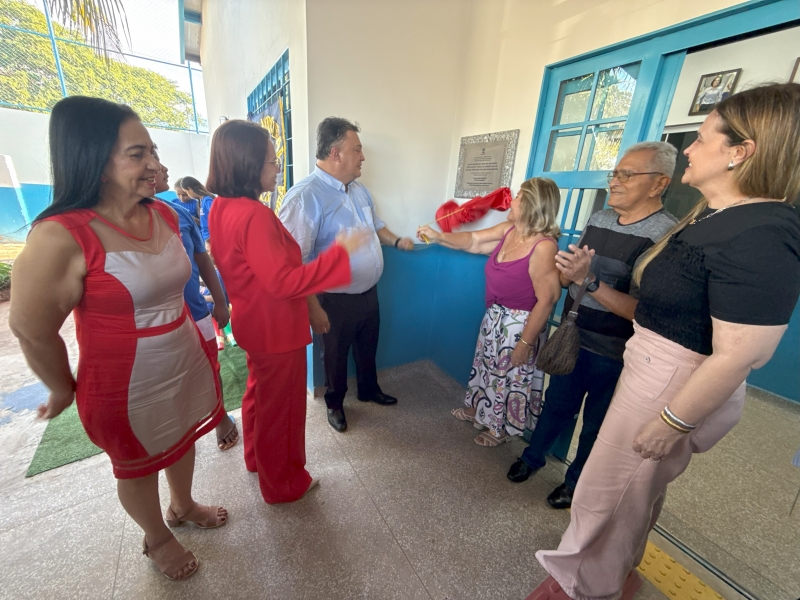 Prefeitura de Lad&aacute;rio entrega reforma e amplia&ccedil;&atilde;o da Escola Municipal Nelson Mangabeira