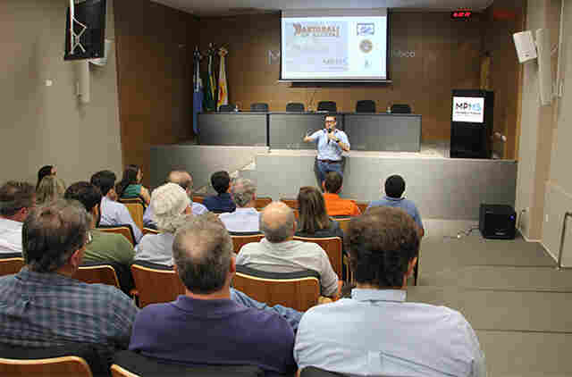 Preven&ccedil;&atilde;o de inc&ecirc;ndios no Pantanal &eacute; tema de reuni&atilde;o promovida pelo MPMS e parceiros