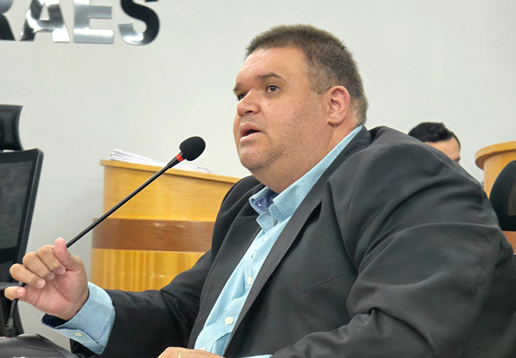 Jovan pede avalia&ccedil;&atilde;o dos hor&aacute;rios de &ocirc;nibus disponibilizados &agrave; popula&ccedil;&atilde;o