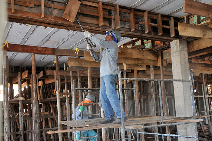 Ind&uacute;stria de MS cria quase 3.600 novas vagas formais de emprego no primeiro bimestre de 2025