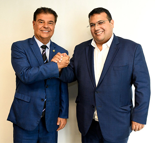 Em Bras&iacute;lia, prefeito discute recursos para infraestrutura e sa&uacute;de com senador