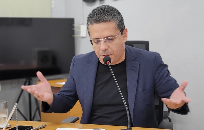 Alexandre cobra esclarecimentos sobre renova&ccedil;&atilde;o de concess&atilde;o da Energisa