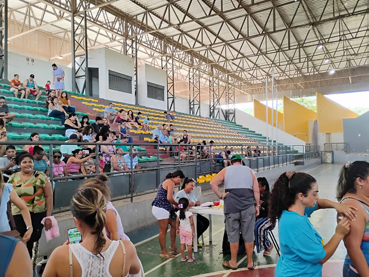 Vacinação no feriado imuniza mais de 700 pessoas contra COVID-19 e Influenza em Corumbá