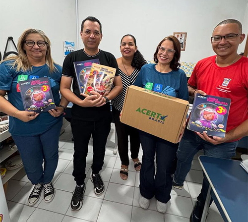 Educa&ccedil;&atilde;o analisa material did&aacute;tico para impulsionar o ensino na REME de Lad&aacute;rio