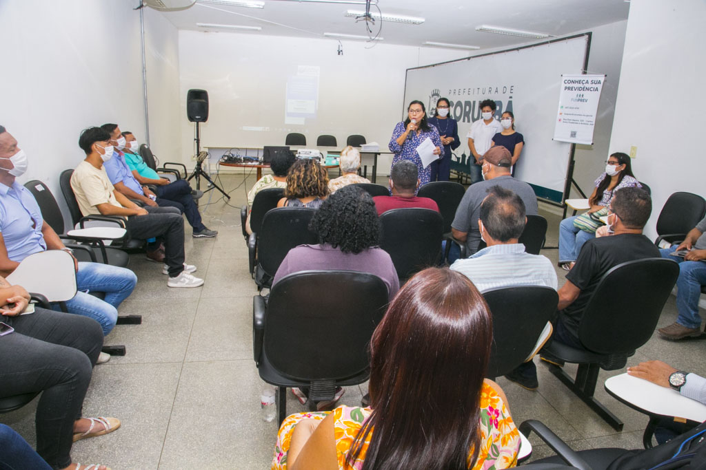 Com mais 32 aprovados em concurso público, Prefeitura dá sequência à posse de servidores
