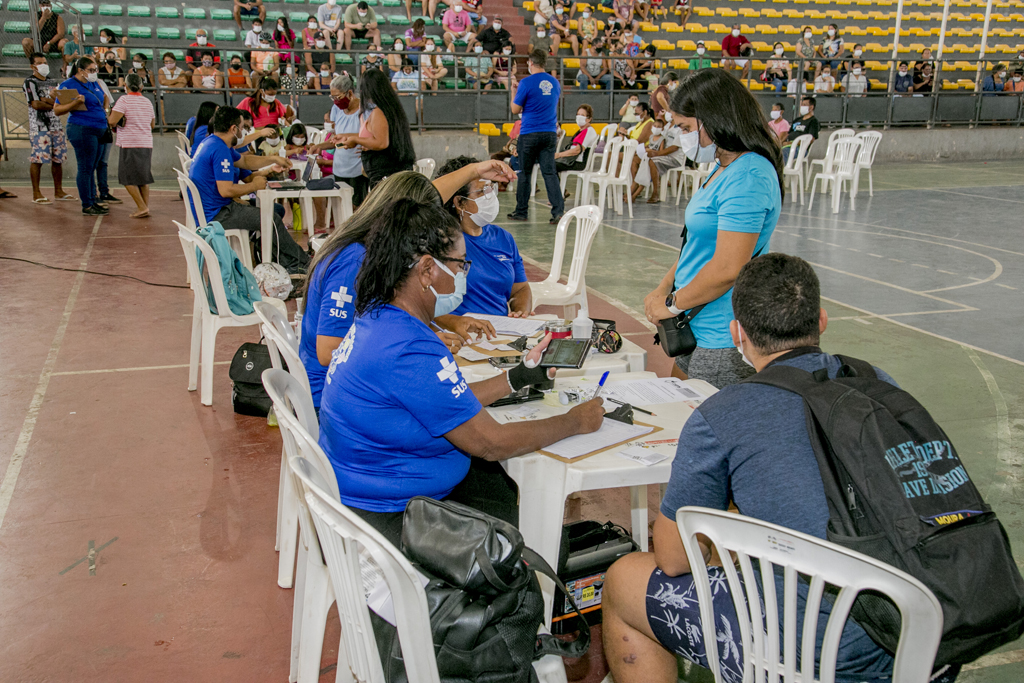 Vacinação em Corumbá segue para grupos prioritários