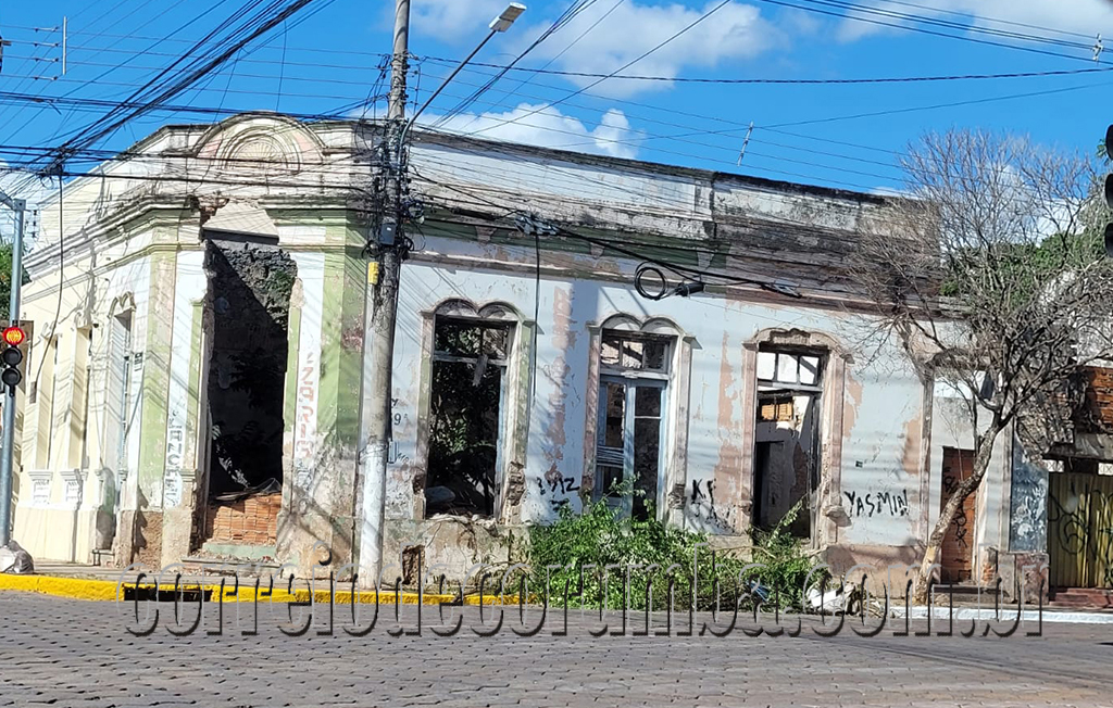 Presidente da Câmara Bira reivindica recapeamento do pavimento asfalto da rodovia Ramão Gomez