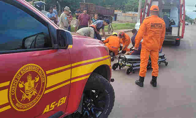 Motociclista sofre queda ap&oacute;s desviar de um cachorro no bairro Padre Ernesto Sassida