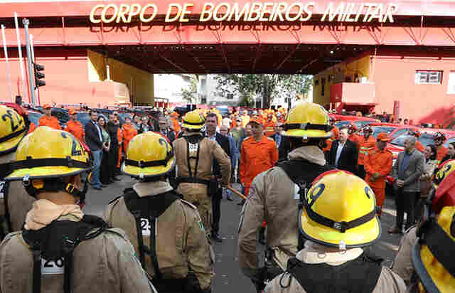 Governo de MS entrega viaturas e equipamentos para combate aos inc&ecirc;ndios no Pantanal e Pol&iacute;cia Penal