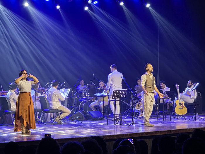 Depois de reunir mais de mil pessoas e emocionar p&uacute;blico de Dourados e Campo Grande, chegou a vez de Corumb&aacute; receber M&uacute;sica Po&eacute;tica