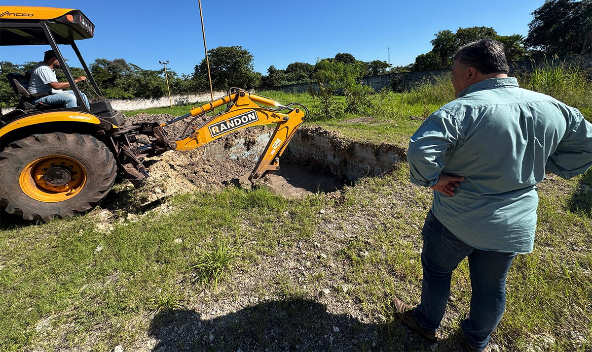 Prefeitura de Ladário inicia recuperação da piscina do CRAS após anos de abandono