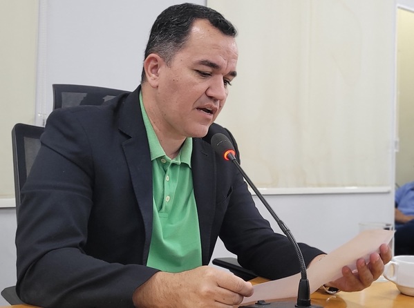Marcelo Ara&uacute;jo solicita estudos para plantio de 43 mudas de palmeiras imperiais na General Rondon