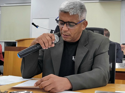 Edinaldo propõe transporte gratuito para estudantes bolsistas em Corumbá