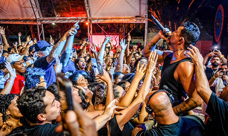 Rapper Xamã agita Corumbá com show inesquecível e conquista o público na segunda noite do Festival América do Sul