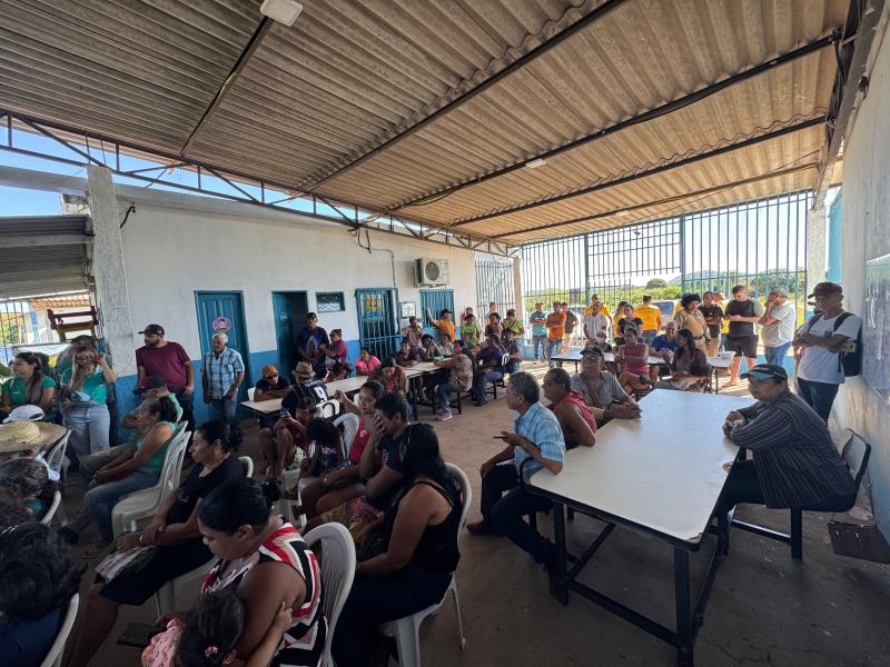 Fundação de Meio Ambiente, Prefeitura e AGRAER dialogam com produtores do Assentamento 72