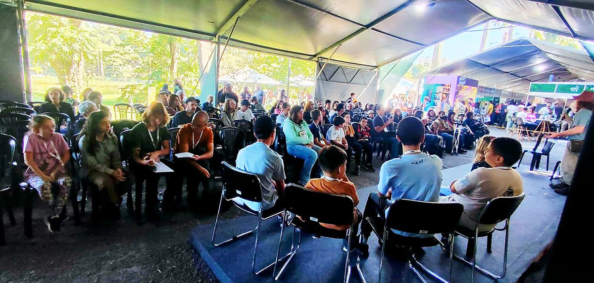 Câmara homenageia Arthur pela participação no programa Avistar 2025