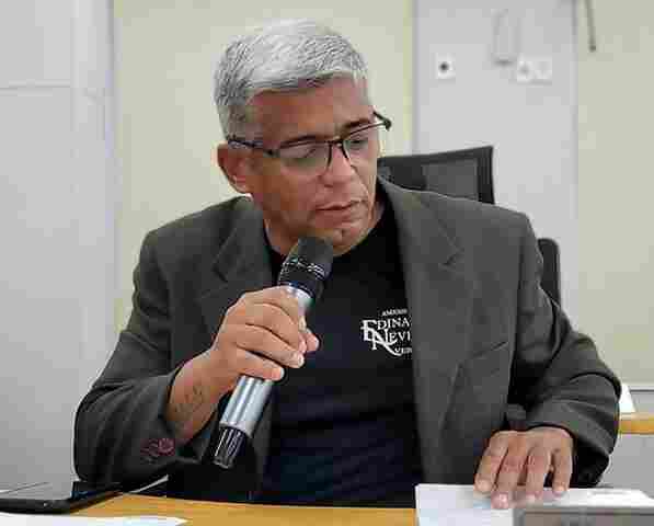 Edinaldo refor&ccedil;a pedido de documentos sobre obras na Escola Fernando de Barros