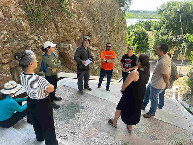 Corumb&aacute; discute medidas para preservar encosta da hist&oacute;rica Escadinha da XV
