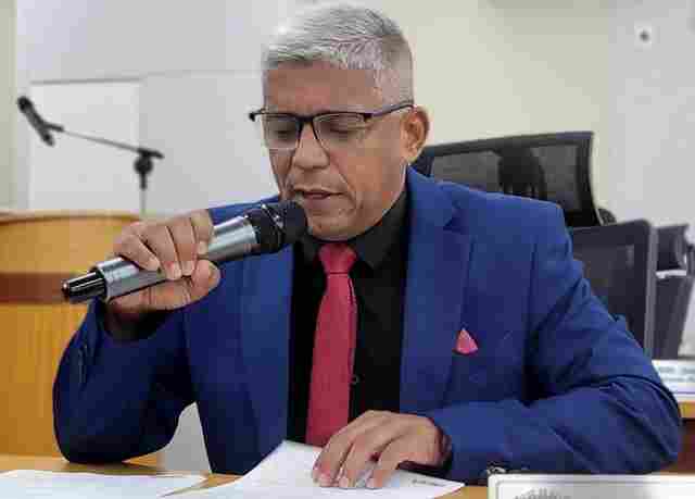 Edinaldo prop&otilde;e parcerias para pequenos e m&eacute;dios reparos em unidades de sa&uacute;de