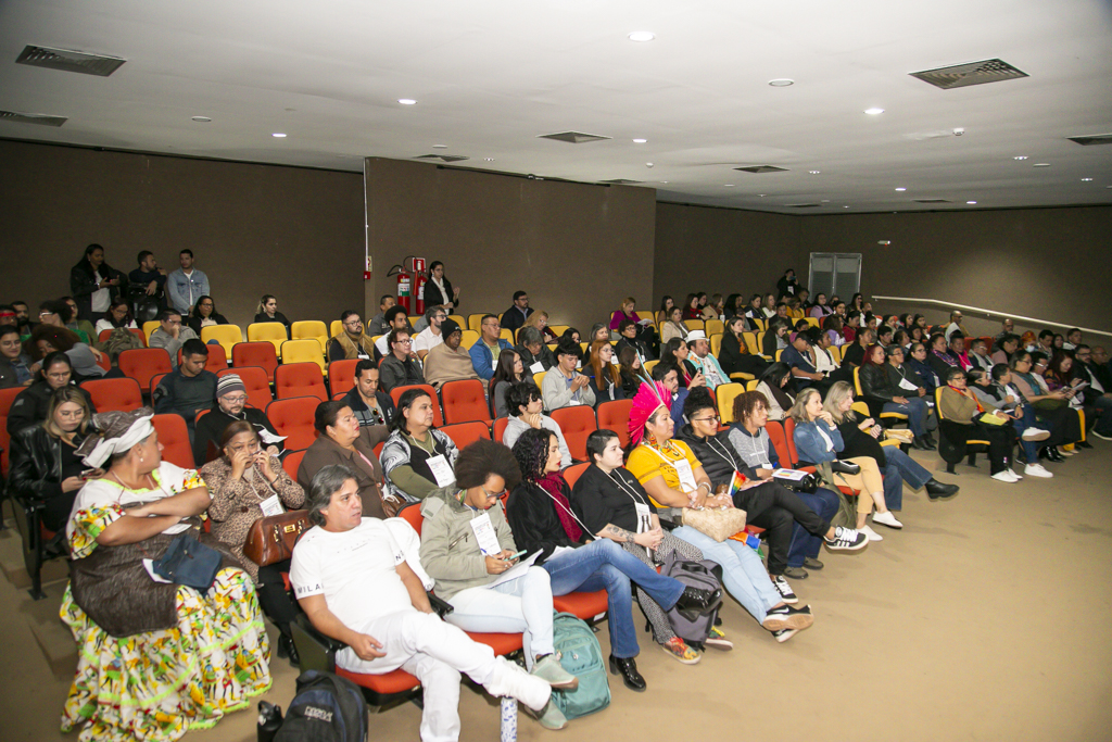 Confer&ecirc;ncia Regional discute pol&iacute;ticas p&uacute;blicas voltadas &agrave; popula&ccedil;&atilde;o LGBT