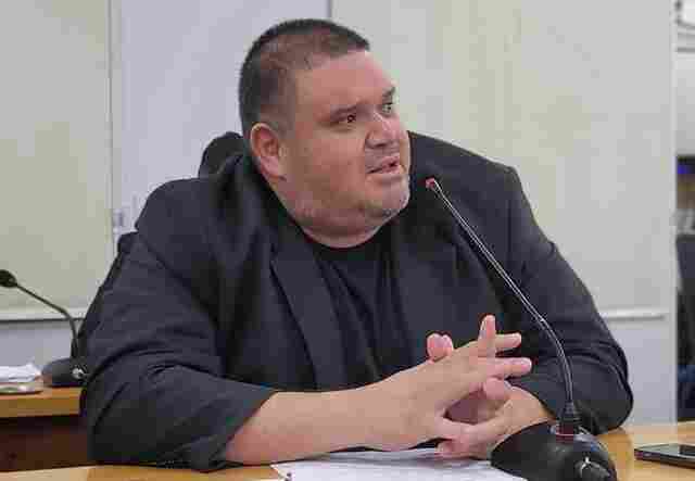 Jovan prop&otilde;e campanha permanente de valoriza&ccedil;&atilde;o e respeito ao trabalho do professor