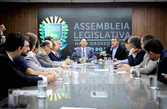 Nova arquitetura e conceito: Governo apresenta aos deputados expans&atilde;o da infra e desafios da sa&uacute;de em MS