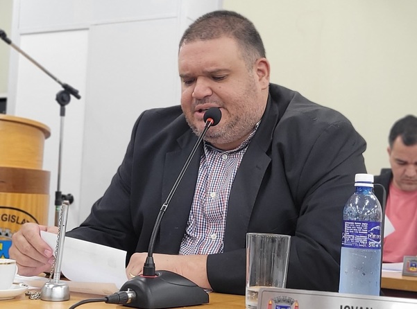 Jovan recomenda manutenção de sistema de iluminação pública e poda de árvores