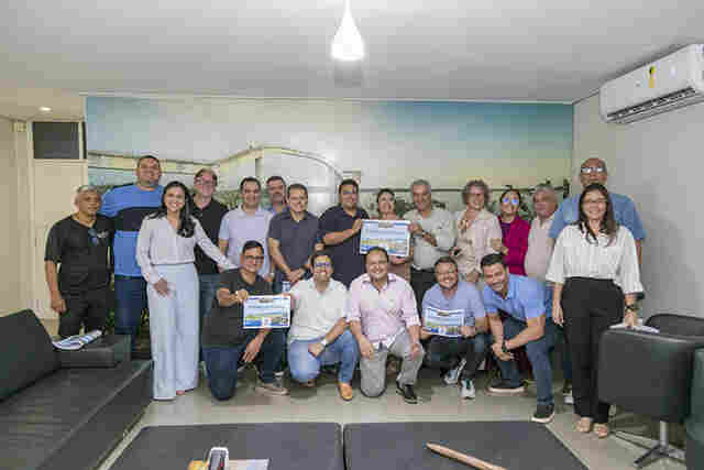 Prefeito apresenta plano estrat&eacute;gico de infraestrutura 2025-2028 para vereadores 
