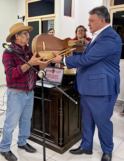 Lad&aacute;rio Celebra Patrim&ocirc;nio Cultural com Lan&ccedil;amento do Arraial Banho de S&atilde;o Jo&atilde;o 2025 e Homenagem a Festeiros e Mestres da Cultura