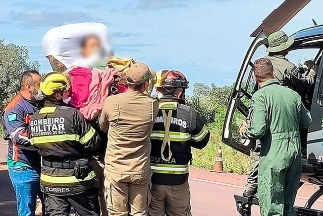 Criança acidentada na BR-262 foi resgatada em helicóptero e removida com ferro transfixado próximo ao abdômen