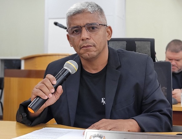 Edinaldo propõe criação de Programa Municipal de Educação à Distância