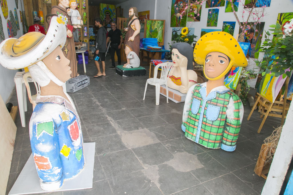 Prefeitura valoriza artistas locais na decoração do Arraial do Banho de São João