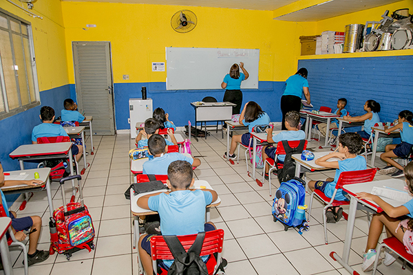Gestão democrática: Prefeitura institui eleição direta para diretores de escolas da REME
