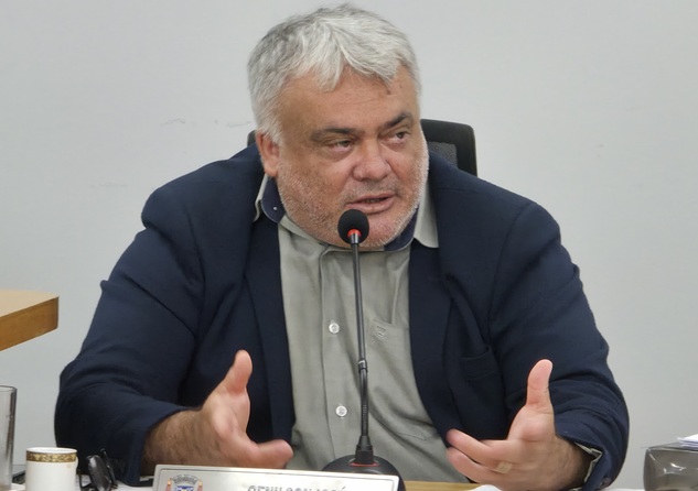 Genilson busca informa&ccedil;&otilde;es sobre retomada de obras do Centro de Sa&uacute;de do Nova Corumb&aacute;
