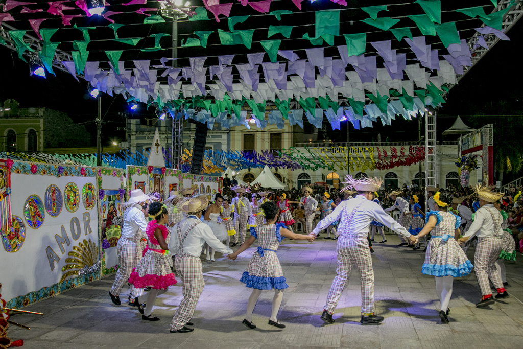 Banho de São João: concurso de Quadrilhas Juninas anima festa no Porto Geral
