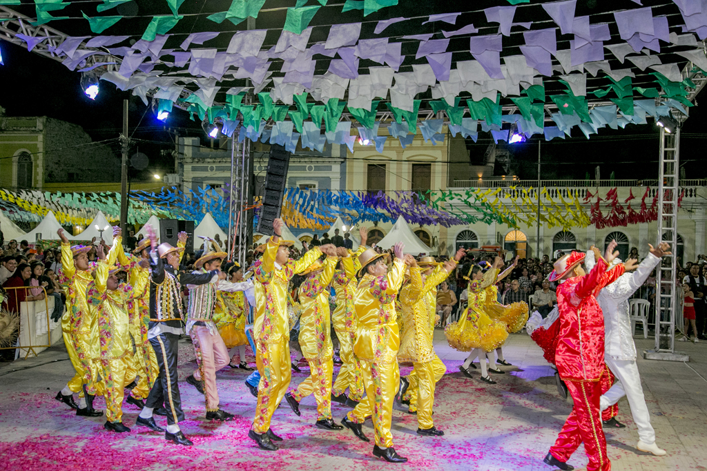 Banho de São João: concurso de Quadrilhas Juninas anima festa no Porto Geral