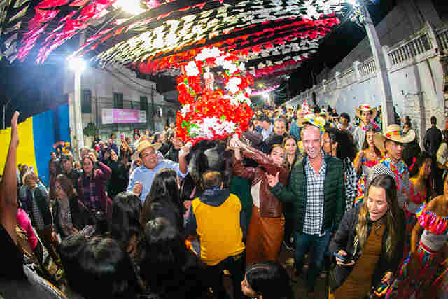 Banho de S&atilde;o Jo&atilde;o leva multid&atilde;o &agrave;s margens do rio Paraguai e celebra mais de 140 anos de devo&ccedil;&atilde;o