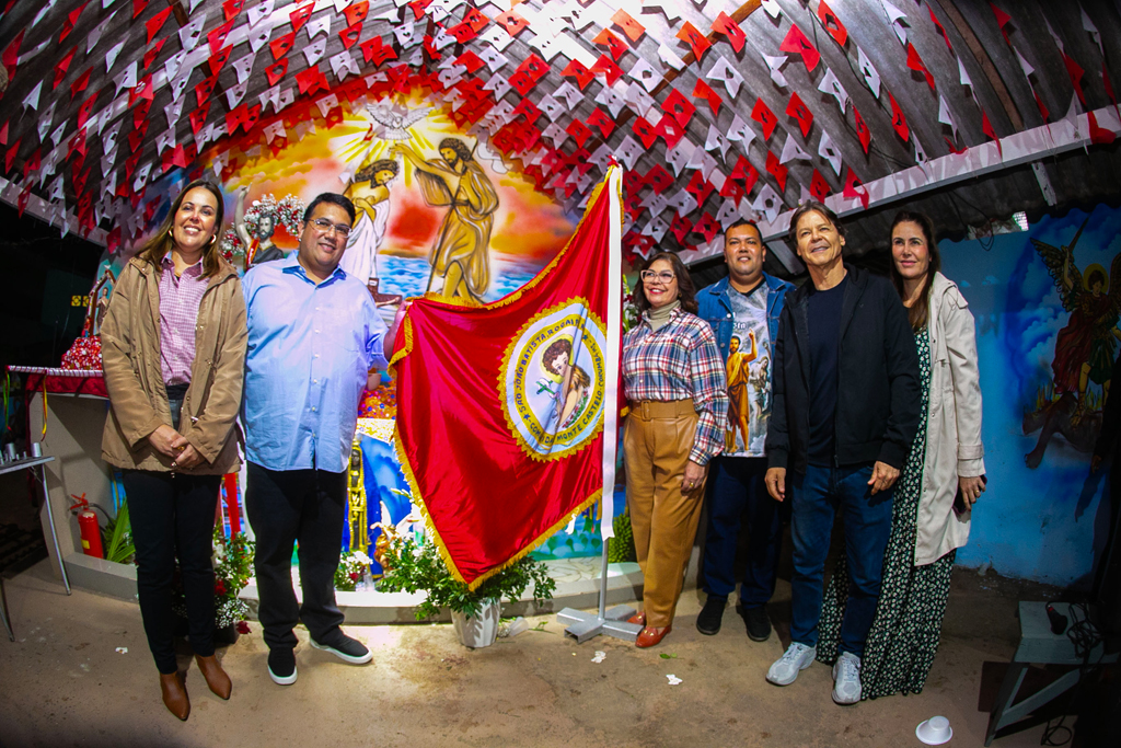 Banho de S&atilde;o Jo&atilde;o leva multid&atilde;o &agrave;s margens do rio Paraguai e celebra mais de 140 anos de devo&ccedil;&atilde;o