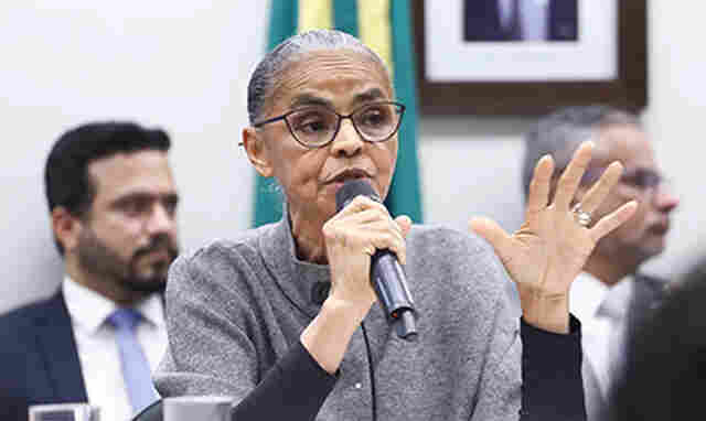 Ministra Marina Silva sofre novos insultos em comiss&atilde;o no Congresso 