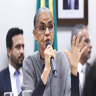 Ministra Marina Silva sofre novos insultos em comiss&atilde;o no Congresso 