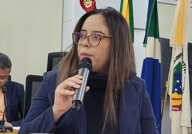 Hanna solicita estudos para preenchimento das vagas de taxi na cidade