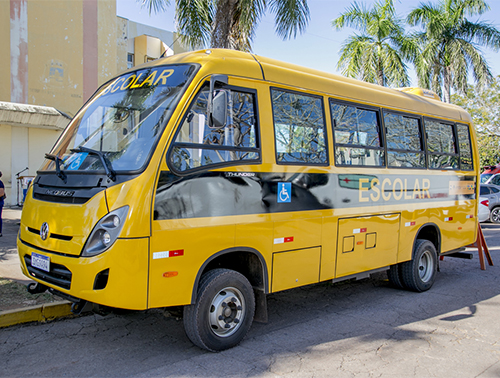 SEMED recebe novo &ocirc;nibus escolar com apoio do Governo de MS