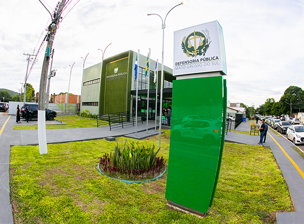 Defensoria aponta falha contratual e garante suspens&atilde;o de descontos em benef&iacute;cio de aposentado em Corumb&aacute; 