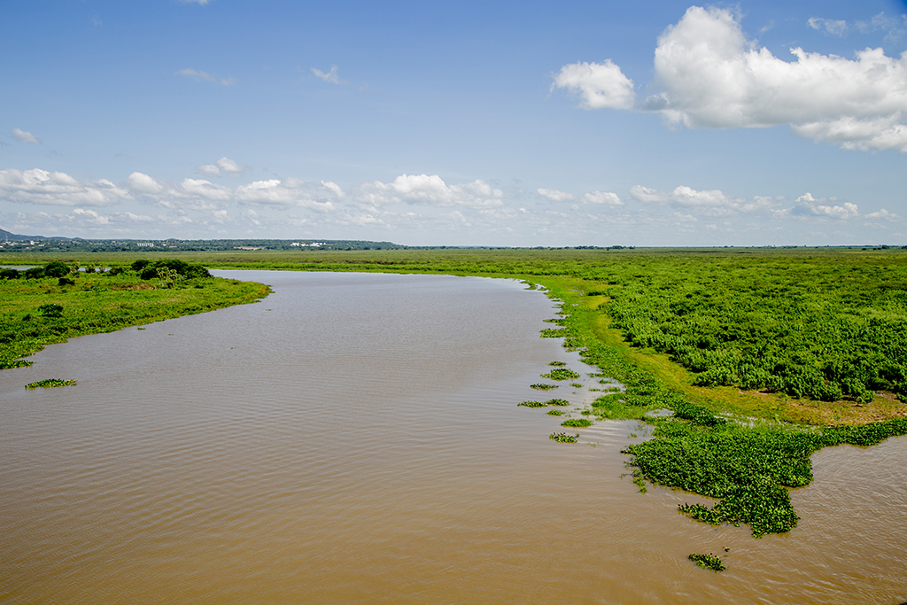 Brasil e Bol&iacute;via debatem navegabilidade e gest&atilde;o da bacia do canal Tamengo em Corumb&aacute;