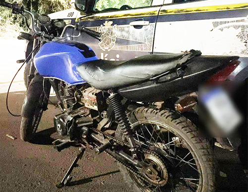 Pol&iacute;cia Militar recupera moto furtada ap&oacute;s tentativa frustrada de assalto a entregador em Lad&aacute;rio