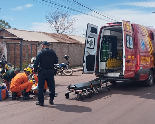 Motociclista sofre queda e foi encaminhado com suspeita de fratura para o PS de Corumb&aacute;